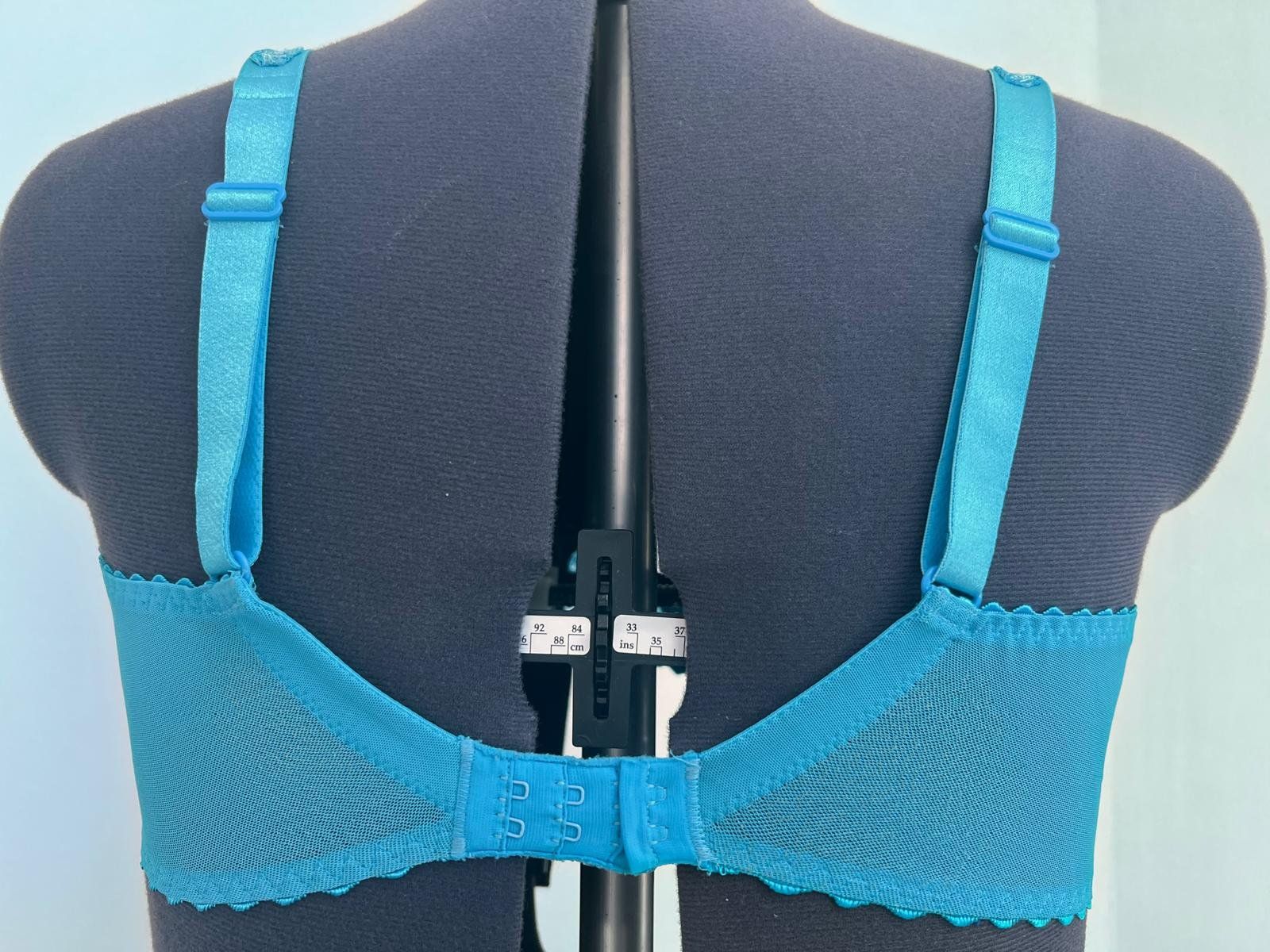 Triumph Altra biancheria intima: Primadonna BH mit Spitzen, türkis – Usato da Wettingen venduto da Muda33 2