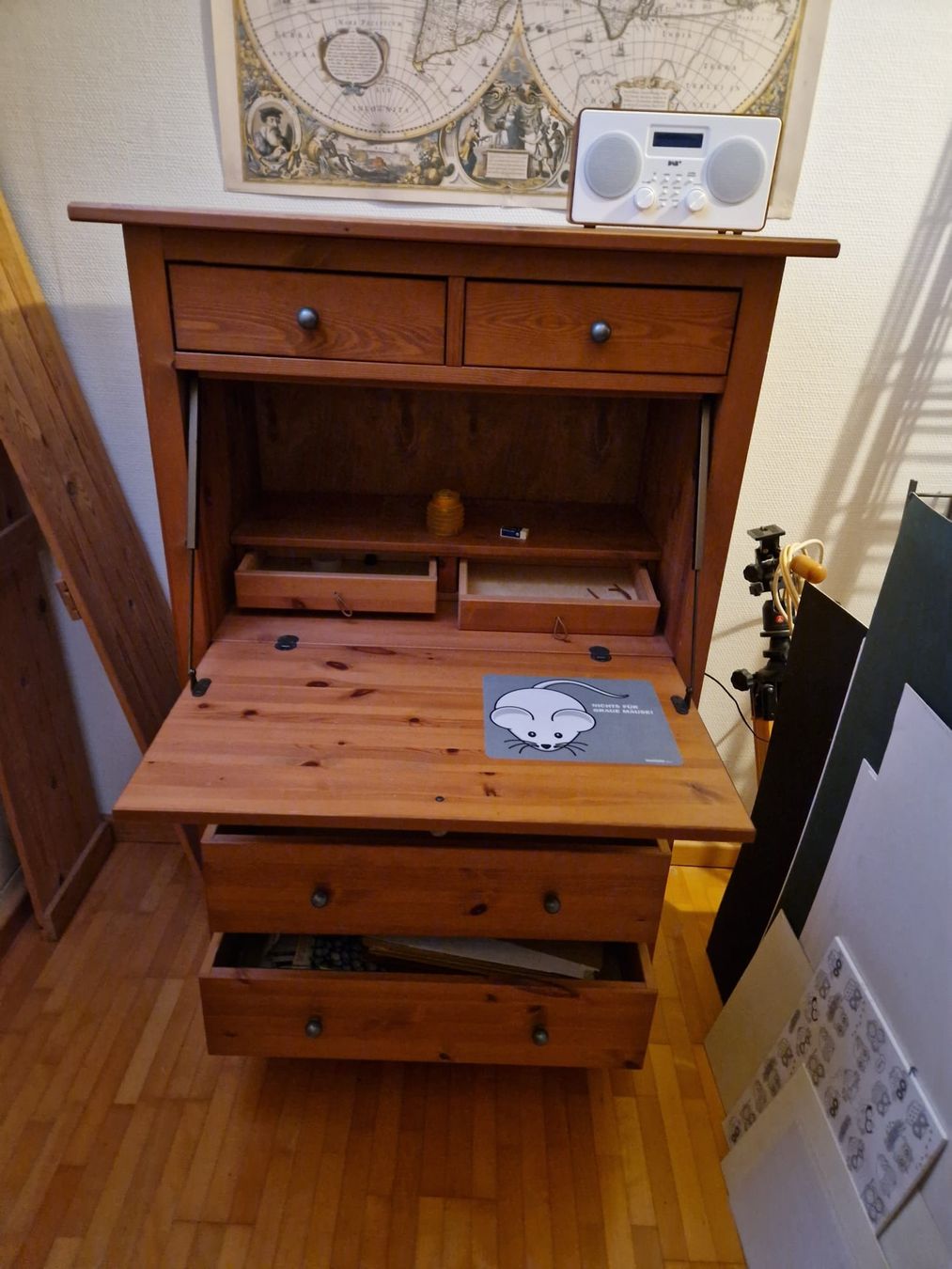 Articoli in legno: Mayflower Schreibtischkommode Holz – Usato da Dietlikon venduto da anbe64 1