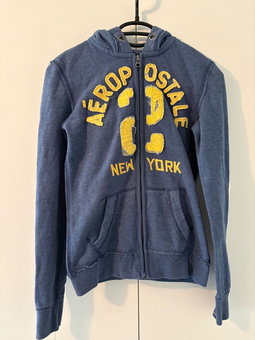 Pullover & Sweatshirts: Aéropostale Hoody – Gebraucht aus Andelfingen von Stoirm