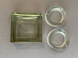 3 Stk. massive Glas Aschenbecher 1x Quadratisch, 2x Rund