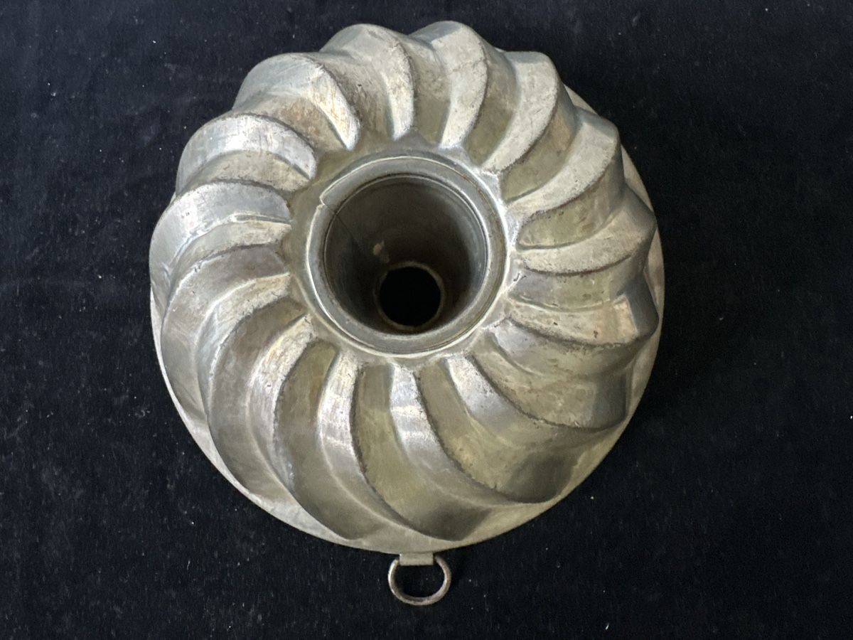 Teglie da forno: Gugelhupf-Backform aus Metall – Usato da Zürich venduto da Chaeffeler 1