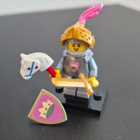 Lego Minifiguren Serie 23 - Nr. 11 - Ritter Mädchen col23-11