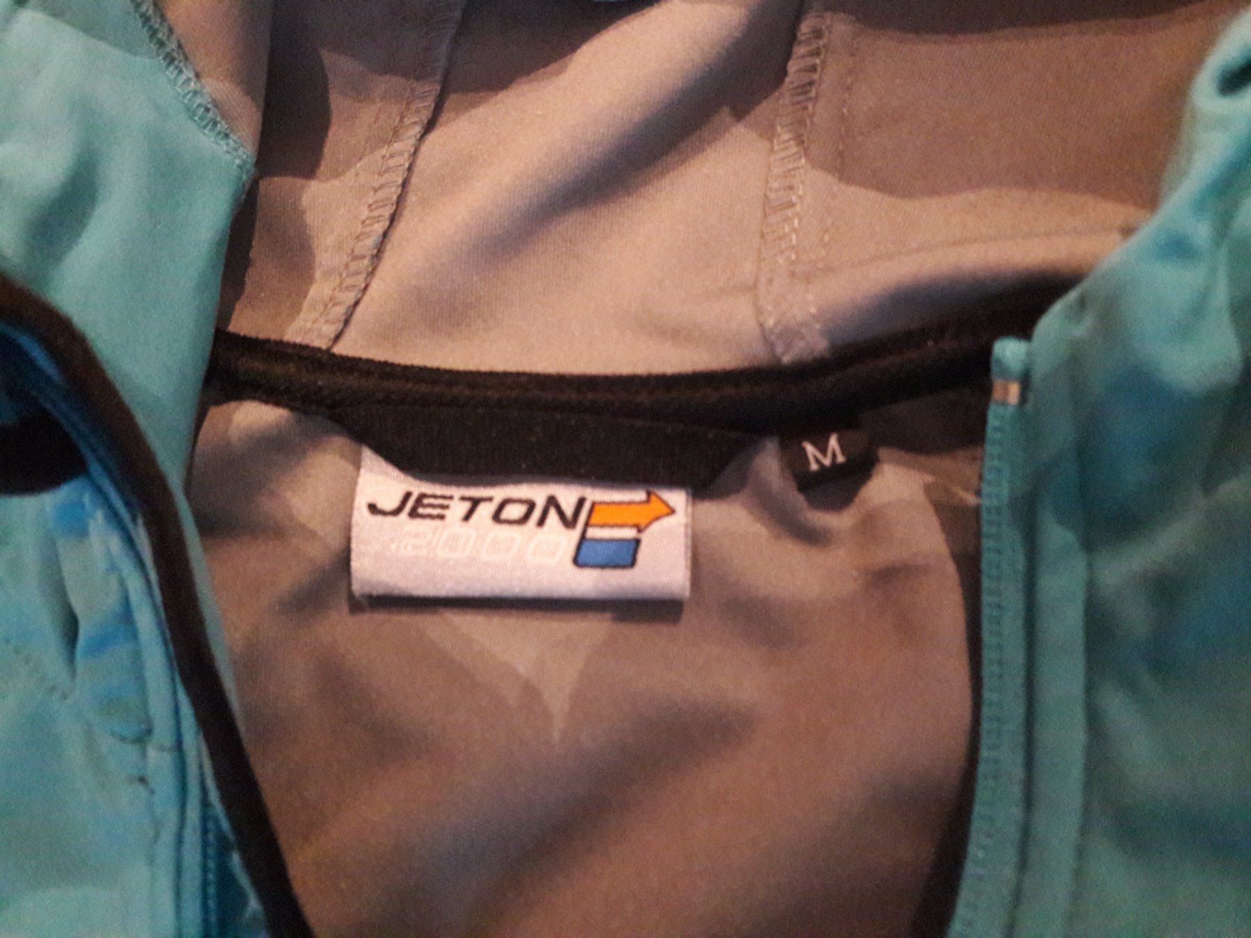 Giacche: JACKE - SOFTSHELL LEICHT - JETON 2000 - Türkis - M – Usato da Luzern venduto da miocarobabbonetoscan 4