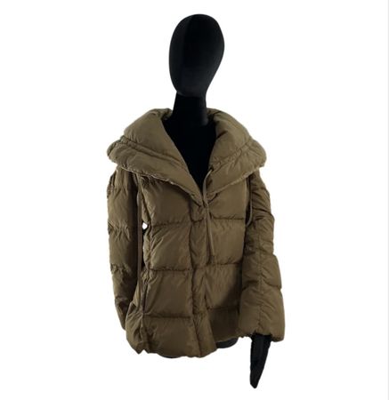Moncler Downcoat, size M