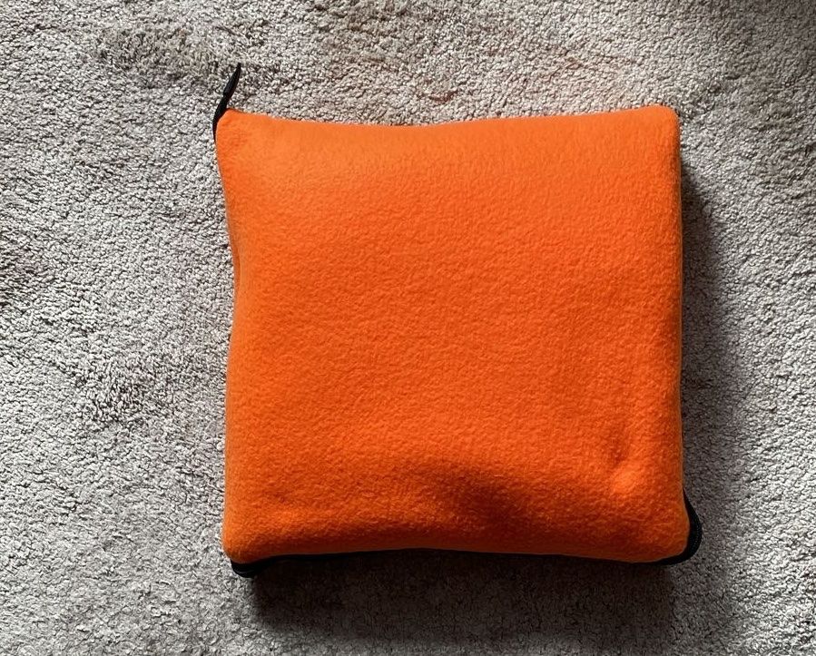 Coperte: 2-in-1 Kissen oder Kuscheldecke – Usato da Wagenhausen venduto da FrauLang