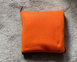 2-in-1 Kissen oder Kuscheldecke
