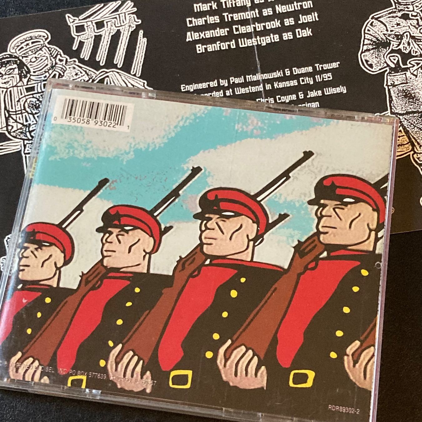 CD: Glazed Baby - Atomic Communists | Noise, Metal – Usato da Bern venduto da Ntsamina 1