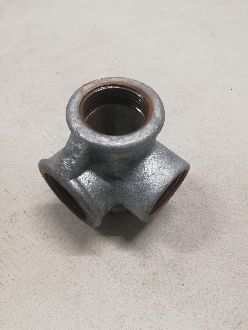 GF Ferramenta: T-Verteiler 90°, verzinkt 1" – Usato da Lyss venduto da 3250er