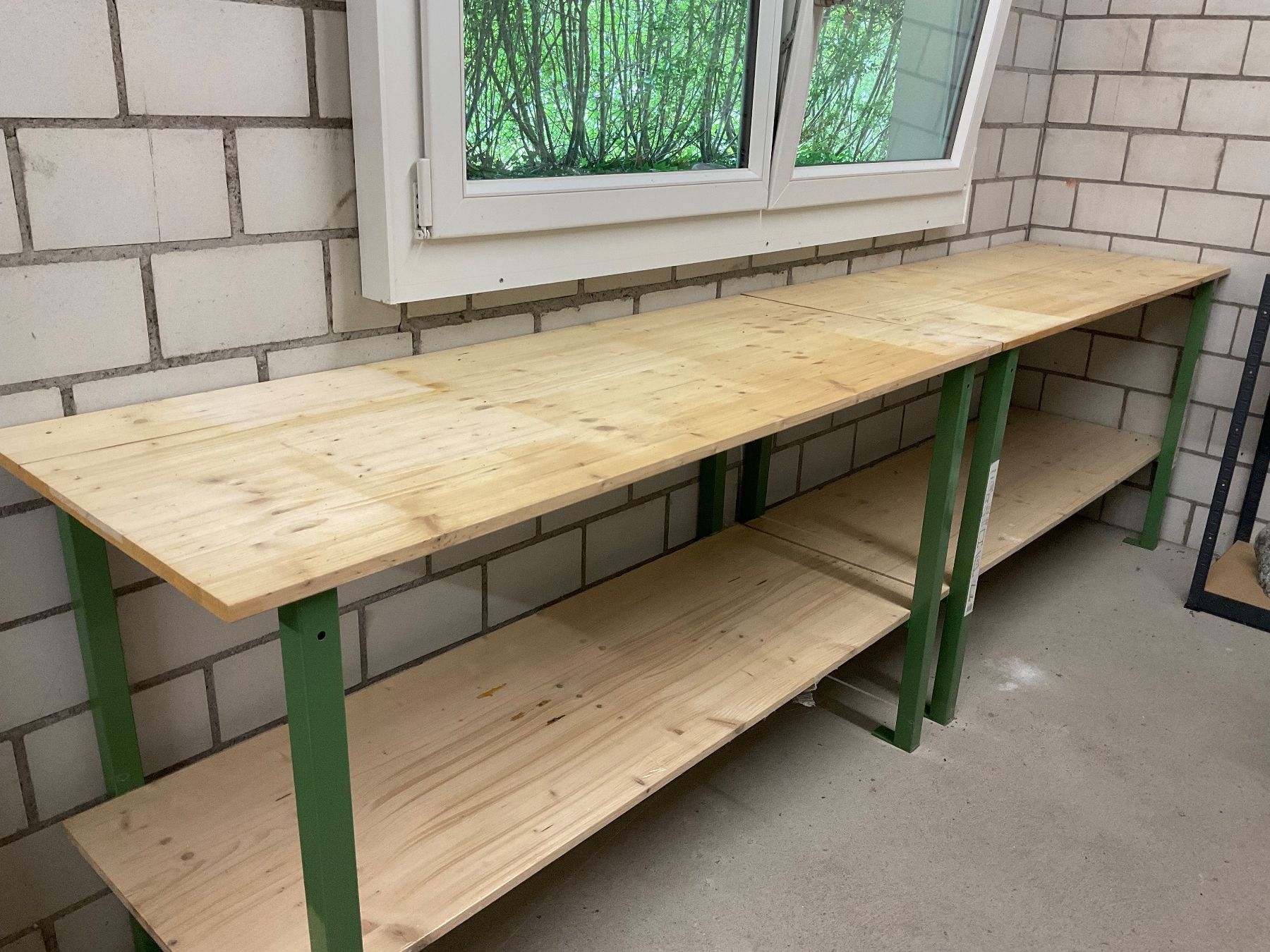 Établis: Arbeitstisch – D'occasion à Neuhausen par moth66 2