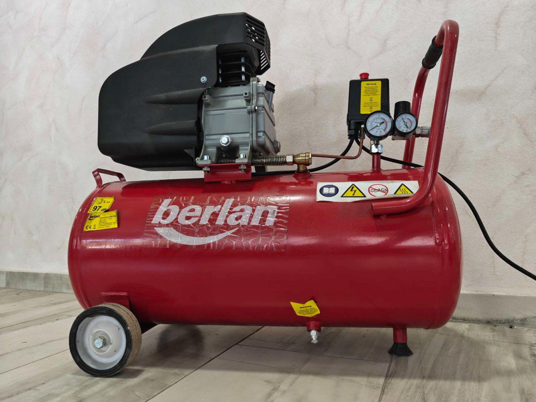 Compressori: Druckluft Kompressor 50 Liter Druckluftkompressor Kolben – Usato da Baar venduto da Werkzeugzentrum