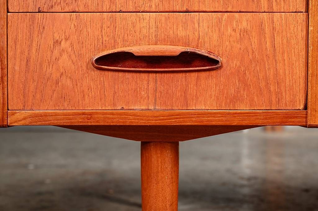 Schreibtische: Schreibtisch Mid -Century – Gebraucht aus Beringen von 8222Beringen 6