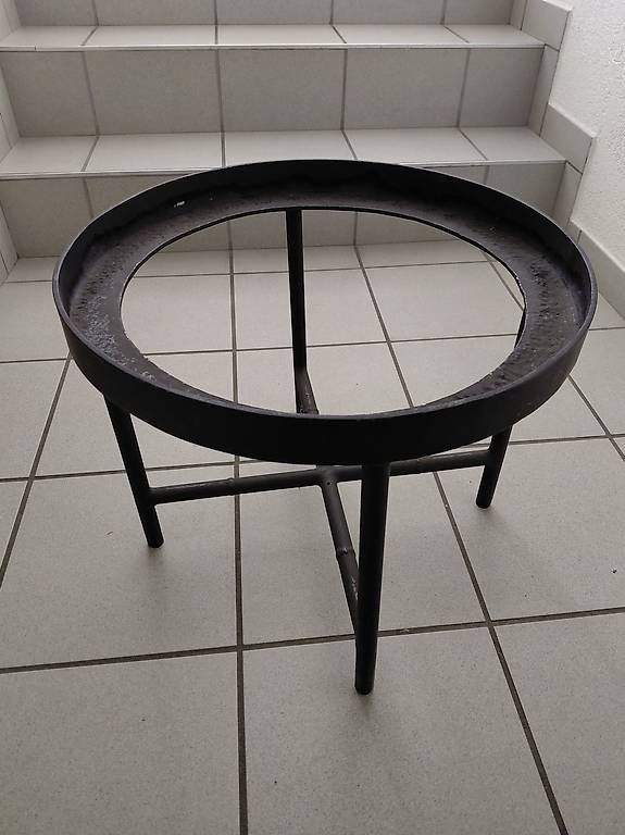 Altro in Decorazioni & Accessori: Support de chaudron à fromage – Usato da Bulle venduto da walphil