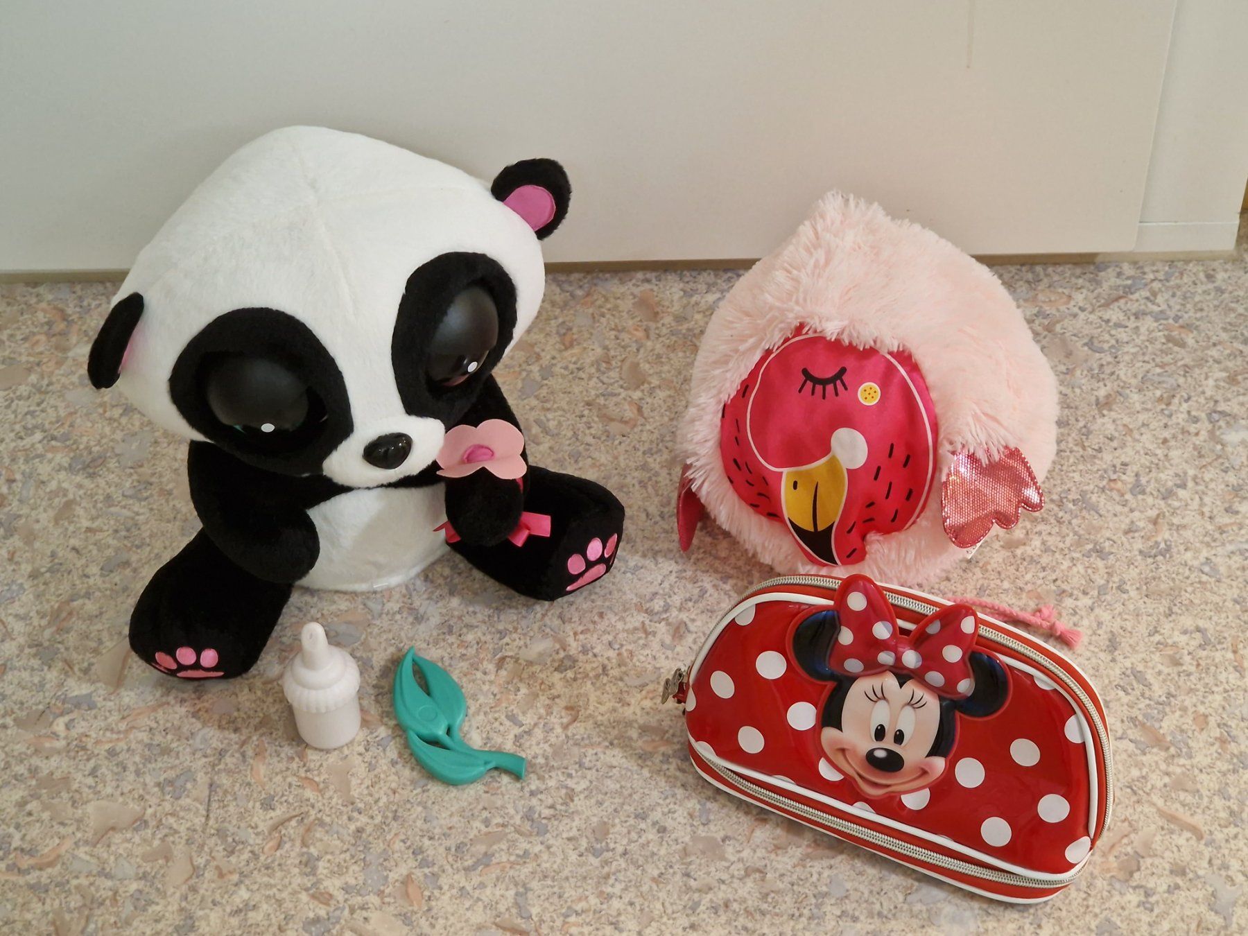 Giocattoli: Panda /Interaktives und ein Mickey-Stifthalter – Usato da Ennetmoos venduto da berg2011 5