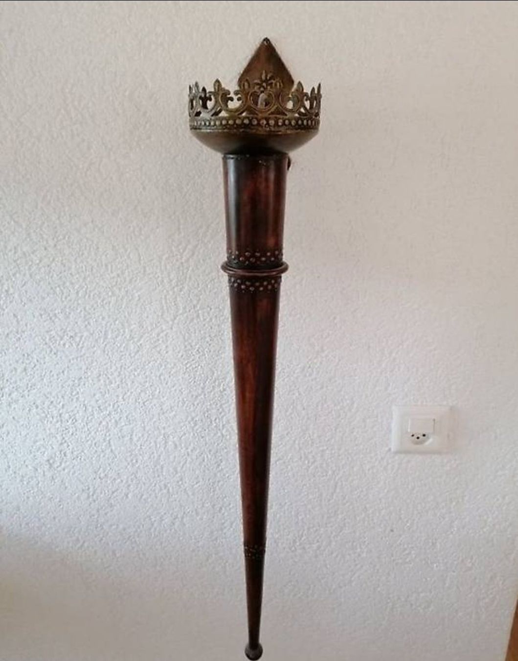Portacandele: Wandkerzenhalter in Form einer Fackel – Usato da Schleitheim venduto da Hotpoyo 1
