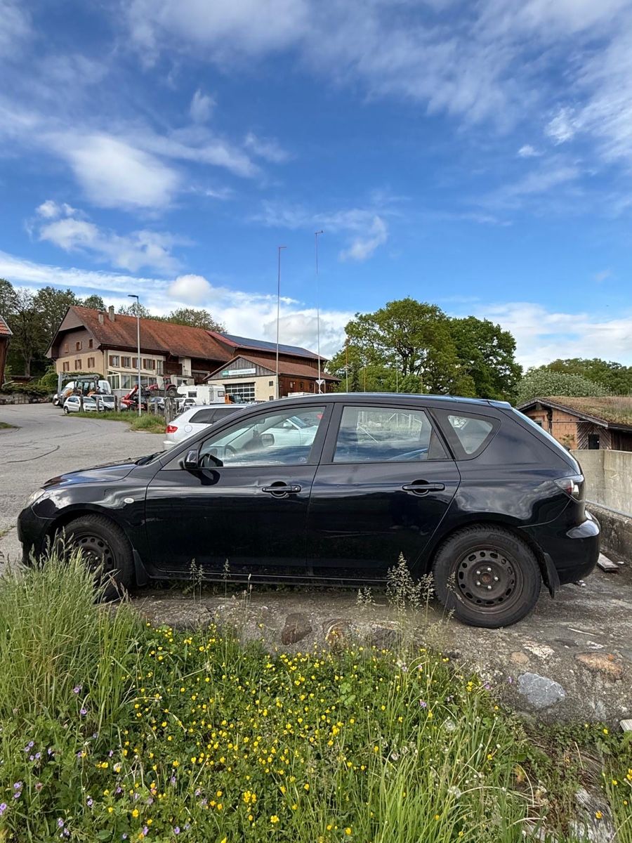 Mazda Automobili: MAZDA 3 1.6D hatchback – Difettoso da Romont FR venduto da Djeb7 5