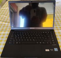 MEDION Akoya, Intel CPU, 256 GB SSD, 4GB RAM Top Zustand
