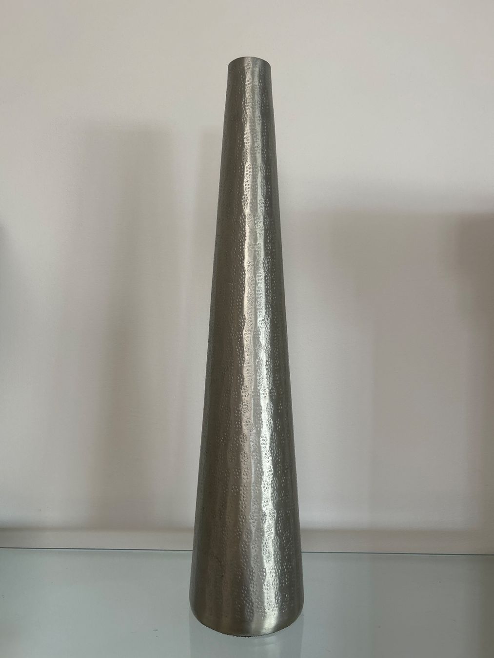 Vasi & Recipienti: Grosse Aluminium Statement Vase 51 cm modernes Design Boho – Usato da Regensdorf venduto da Spyke55