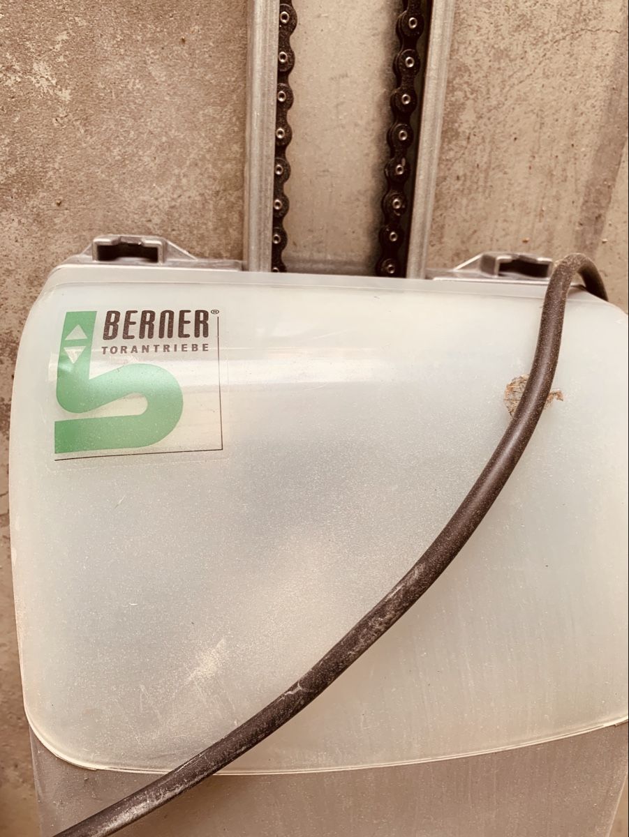 Berner Torantriebe Altro Materiale elettrico: Garagenöffner  – Usato da Schaffhausen venduto da Momue16 2