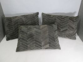 3 schwarze Lederkissen, 43 x 28cm / sehr schöner Zustand