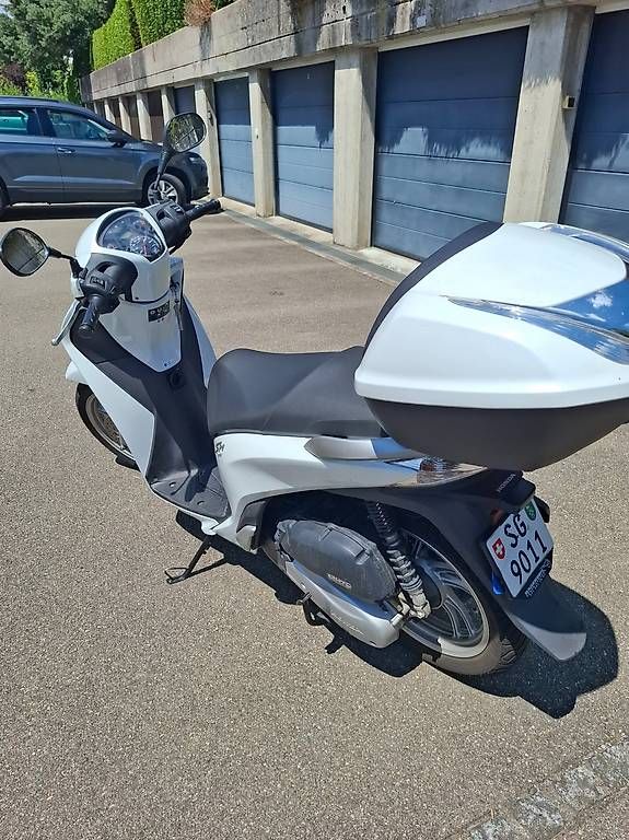 Strada: Schöne Honda sh 125 abs ab MFK – Usato da Abtwil SG venduto da MOTOMAX 4