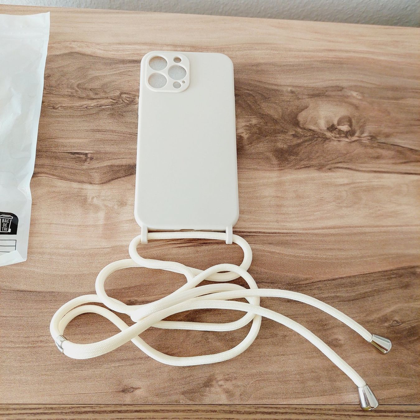 Cover & Protezioni schermo: Handyhülle iPhone 13 Pro Max mit dem Tragegurt Neu – Nuovo e nell'imballaggio originale da Zürich venduto da maj_76zn 2