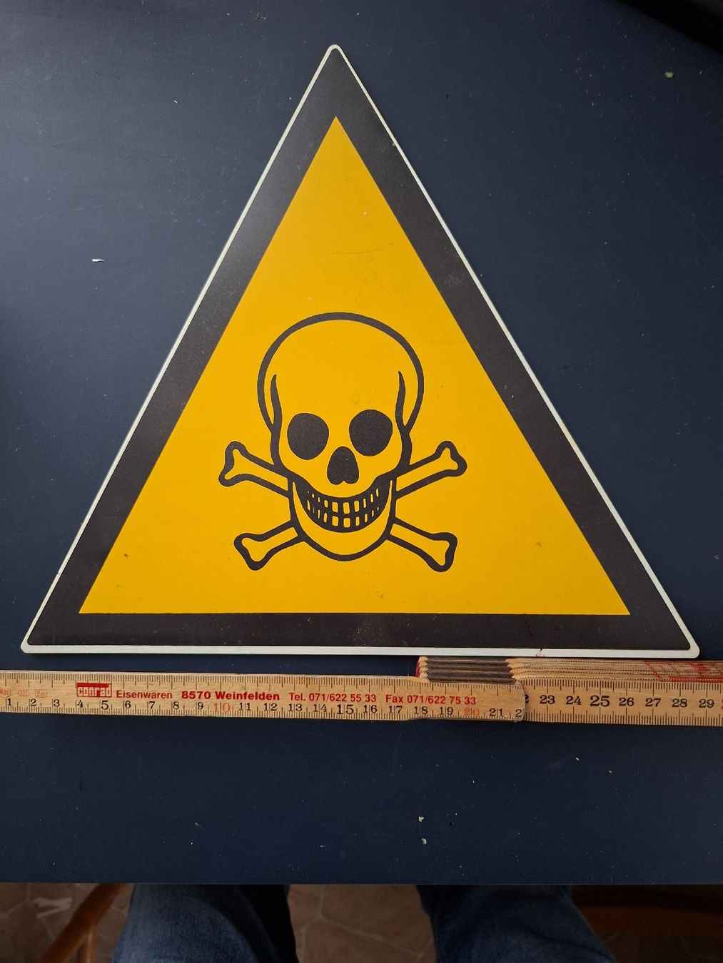 Insegne: Schild Totenkopf 30cm, Kunstoff – Usato da Rothenhausen venduto da sfr_kr9t