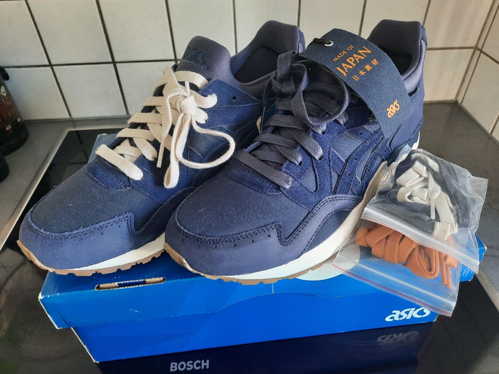 Asics Scarpe da uomo: ASICS,  Made in JAPAN. Pointure 44. – Nuovo e nell'imballaggio originale da Le Locle venduto da marylise01
