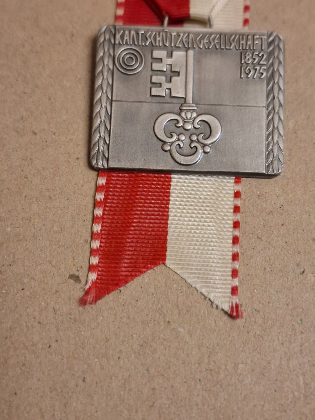 Medaglie: Fahnenweihe Stich 1975 (y93) – Usato da Schwanden GL venduto da Suvorov 2