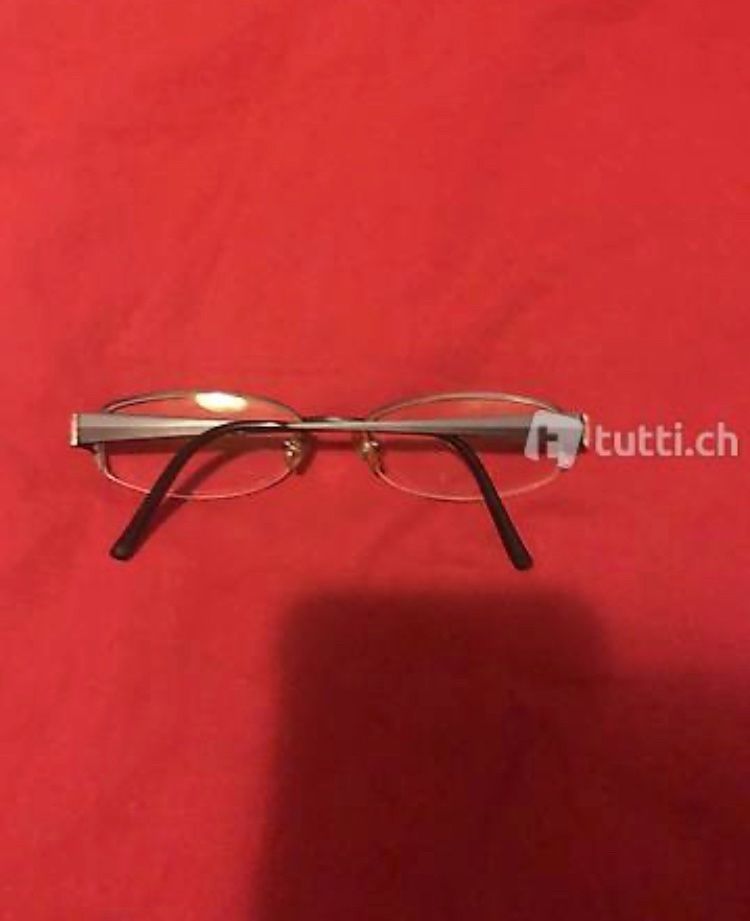 Guess Occhiali & Lenti: Brillengestell Guess – Usato da Dietikon venduto da Akil03 2