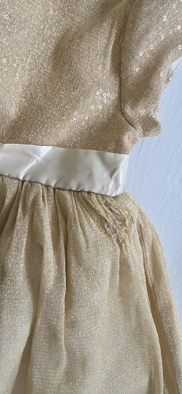 Vestiti & Gonne: Mädchen kleid  gr.98 gebraucht  – Usato da St. Urban venduto da Fin_d2jv 2