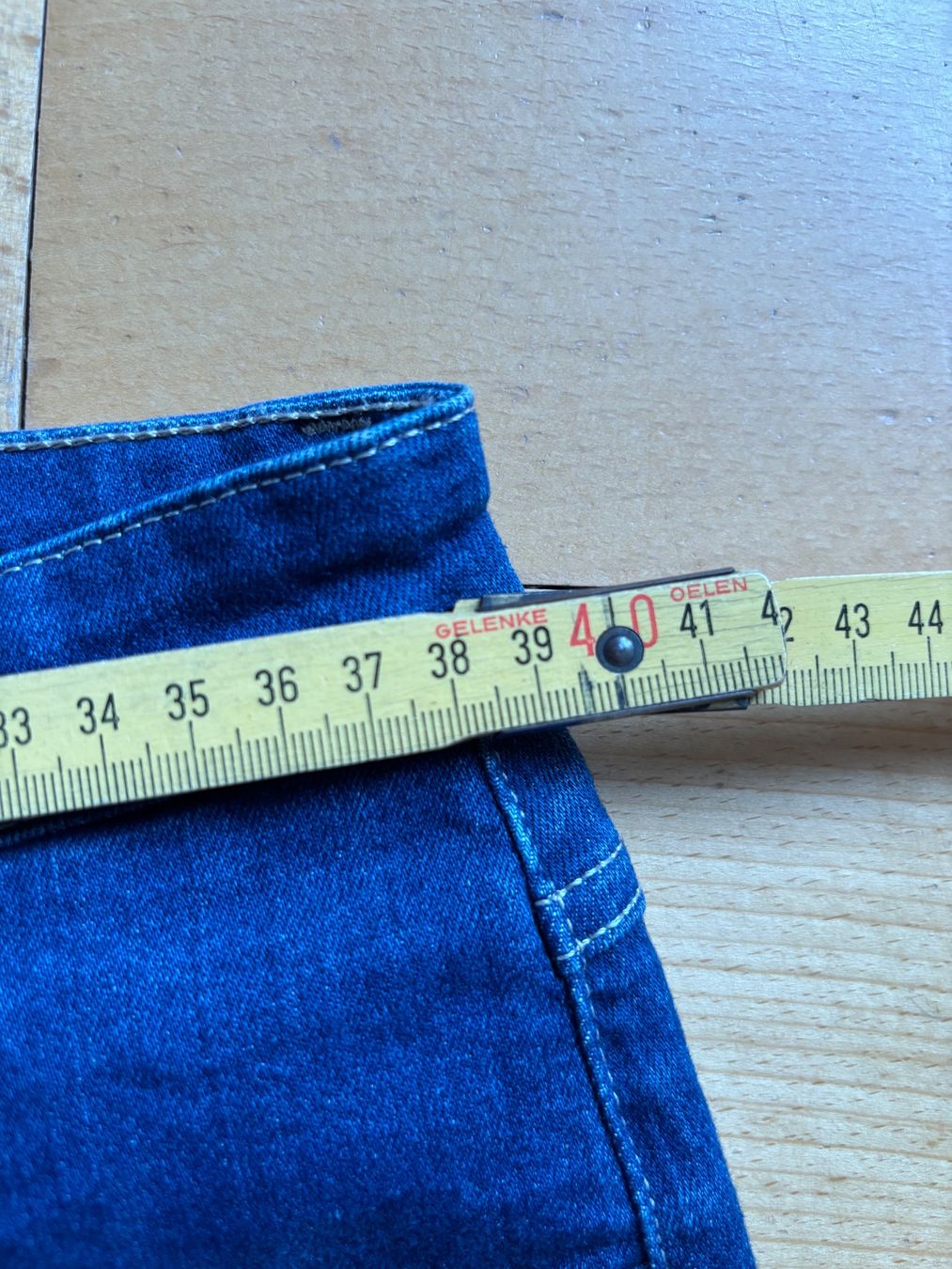Closed Jeans: Closed Jeans 31=40-42, elastisch,  neu,Np:280.- – Nuovo (secondo la descrizione) da St.Gallen venduto da shiwi12 3
