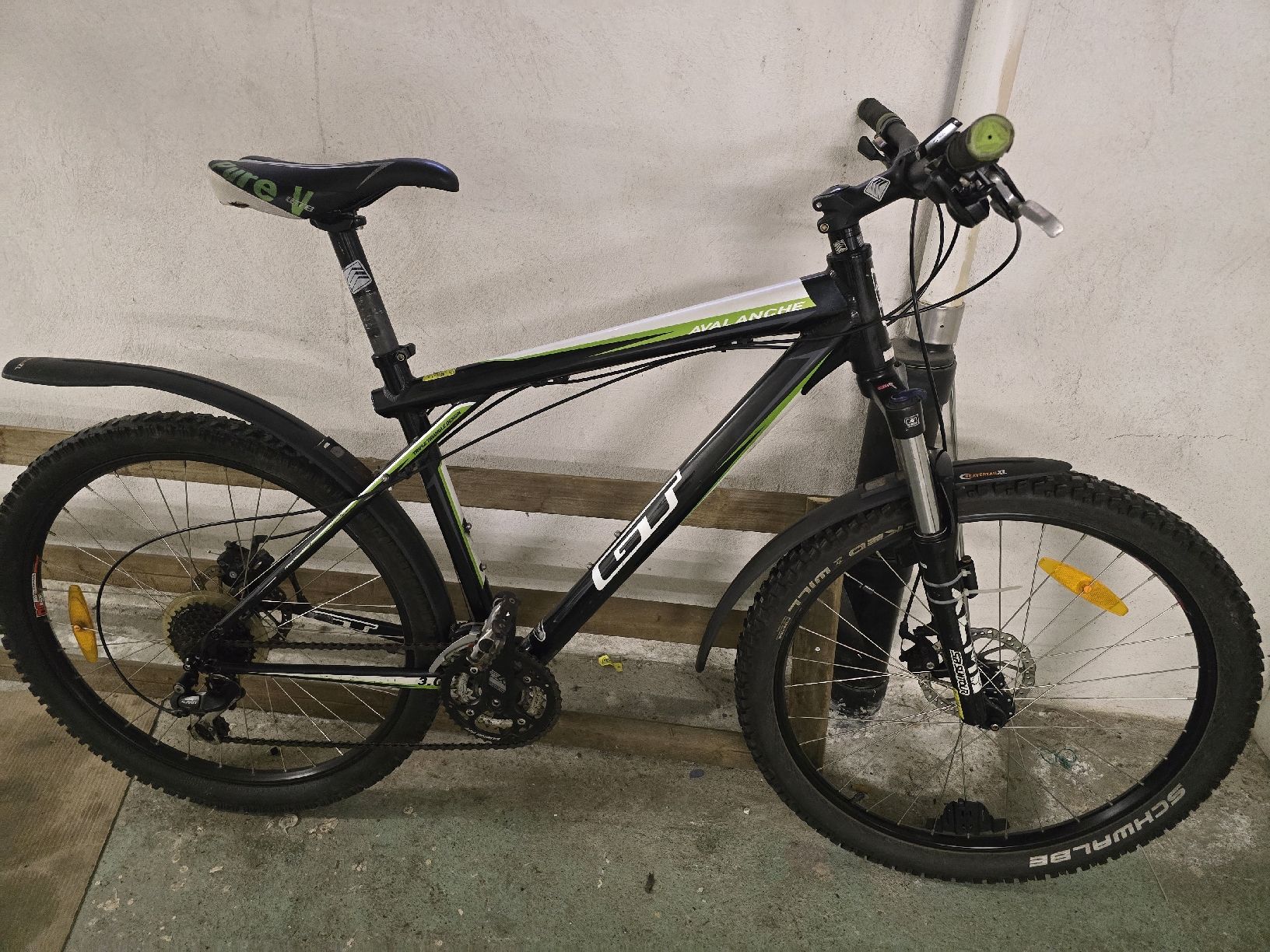 GT Vélos: GT Avalanche 3.0 Mountainbike  – D'occasion à Zürich par Jovi8 1