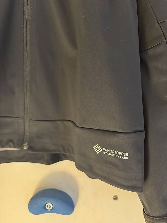 Salomon Giacche: GoreTex - Trail Running / Running / Langlauf - Jacke – Usato da Speicher venduto da Romiko 2