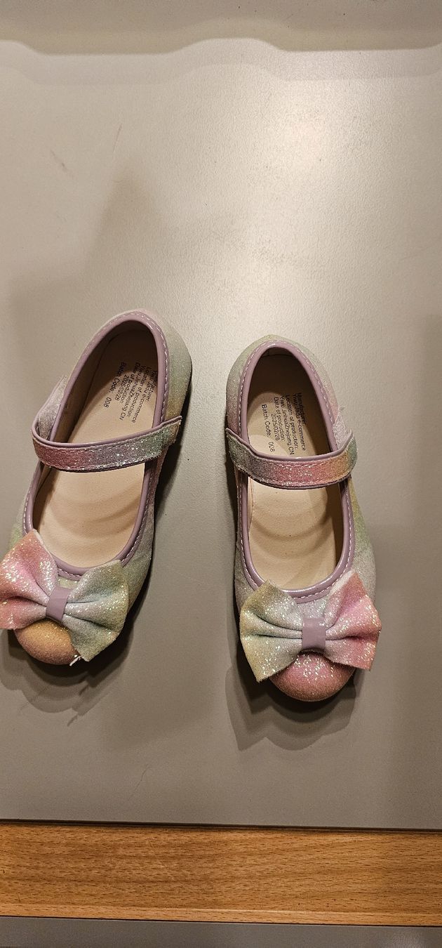 Scarpe per ragazze: Mädchen Schuhe Glitzer Regenbogen Grösse 29 gebraucht – Usato da Azmoos venduto da Jadejo