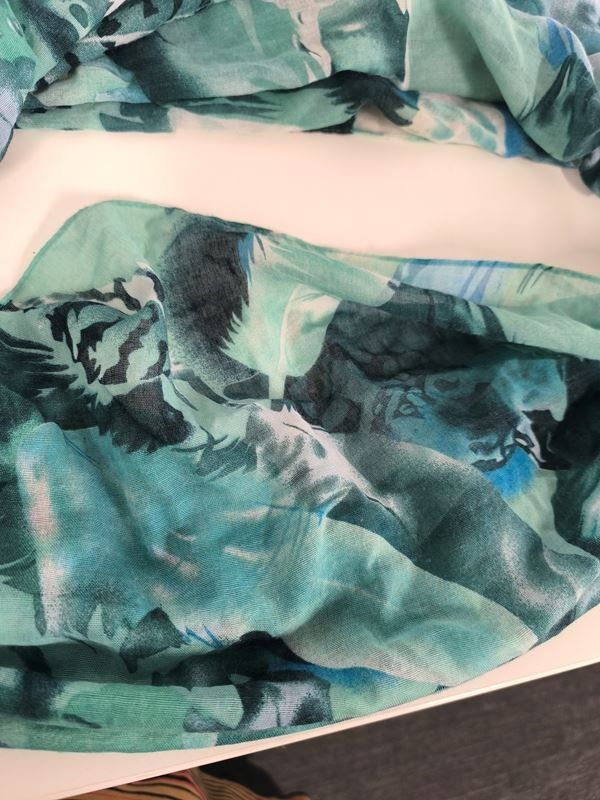 Foulards, Tücher & Schals: Schal grünlich Viscose Polyester – Gebraucht aus Rüti ZH von Restwert_Rueti_ZH 5