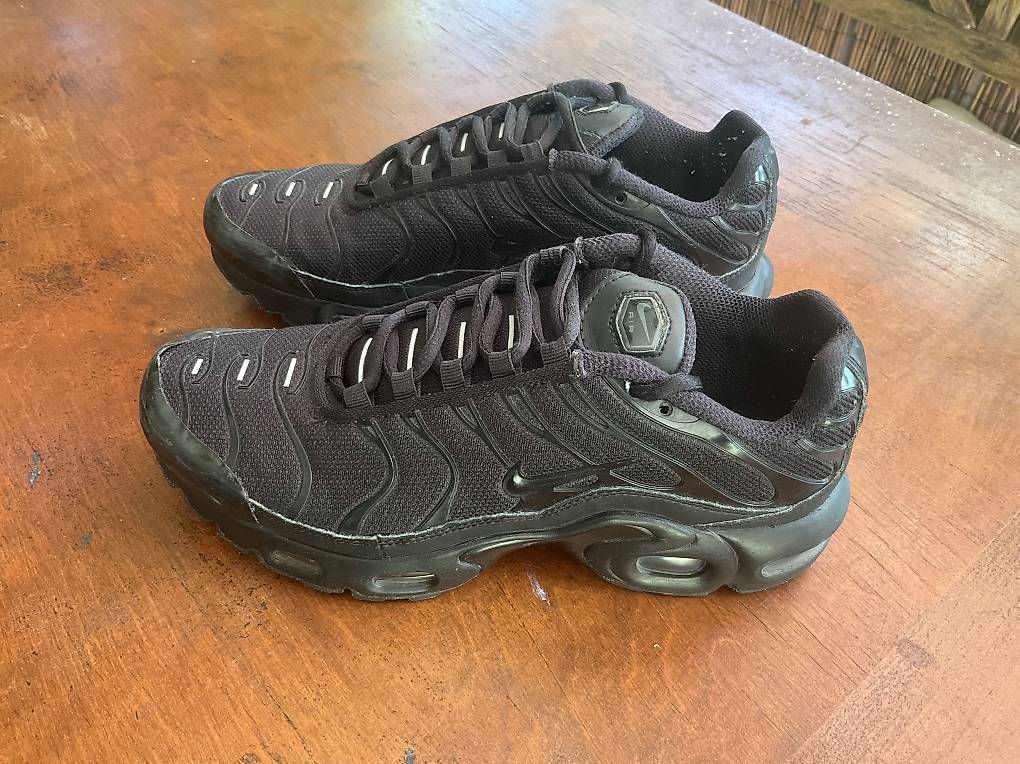 Herrenschuhe: Nike Air Max Tn Black Gr. 38 – Gebraucht aus Zuerich von kuit