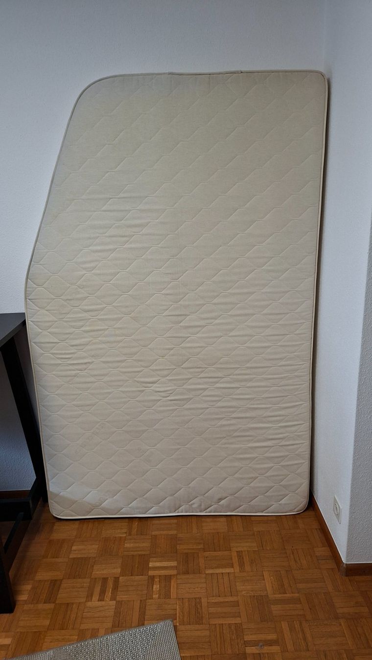 Adria Veicoli da campeggio: Original Adrja Wohnwagen Madratze – Usato da Nendeln venduto da bmw123456