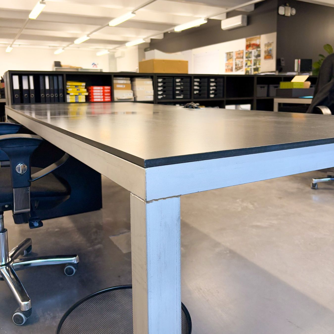 Scrivanie: Hochwertiger Bürotisch - limitierte Edition – Usato da chur venduto da ralig
