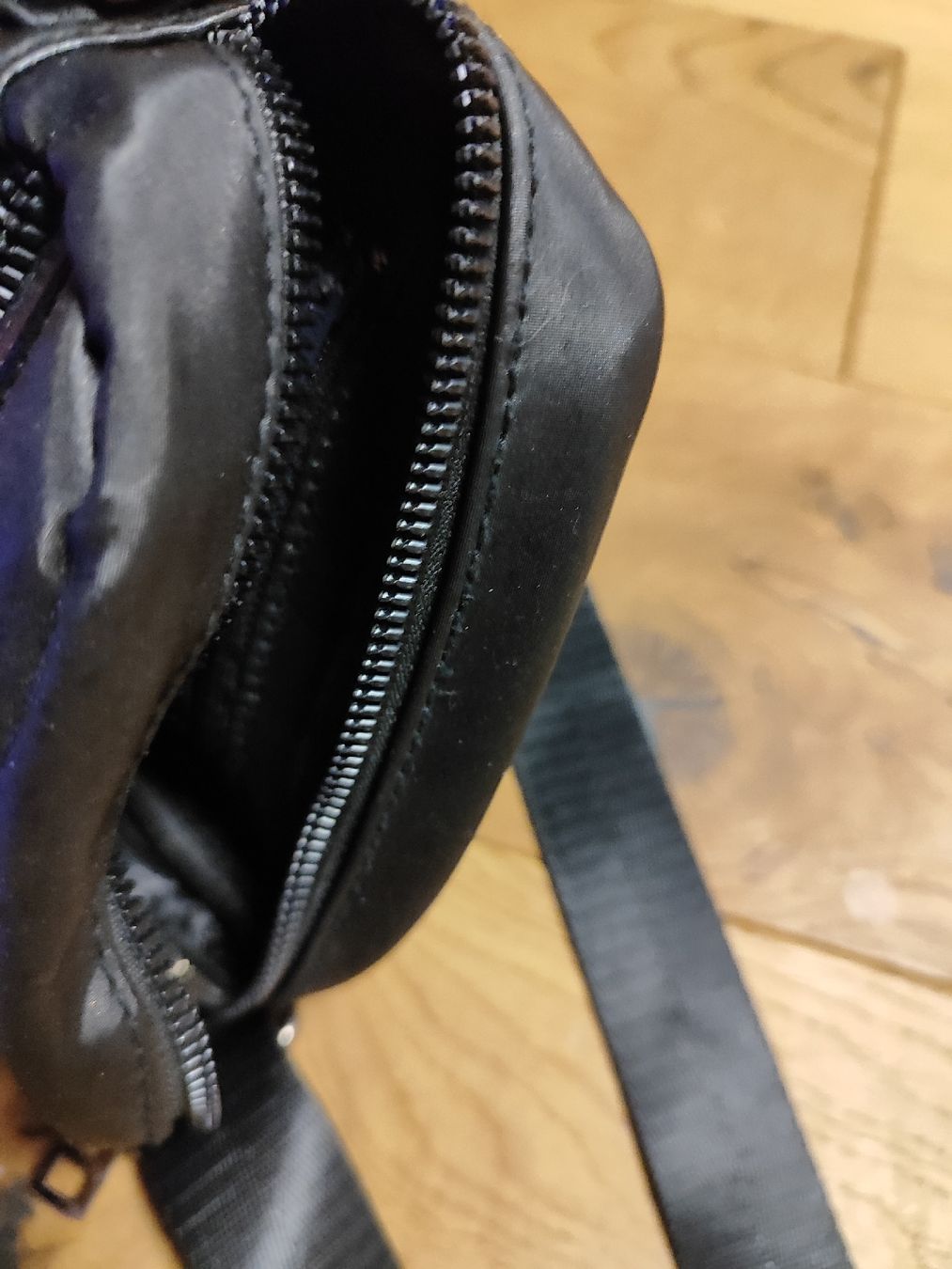 Borse: Tommy Reporter Bag - Black - Stylish & Compact – Nuovo (secondo la descrizione) da Mülligen venduto da vagos85 2