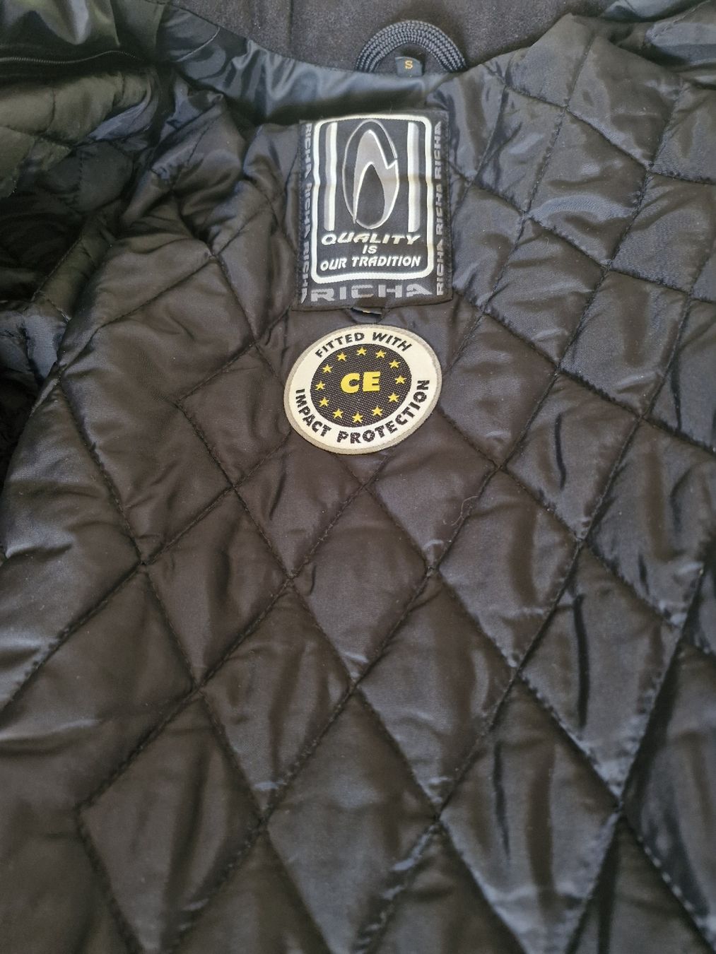 Giacche: motorrad jacke – Usato da Zuchwil venduto da silvermoon74 2