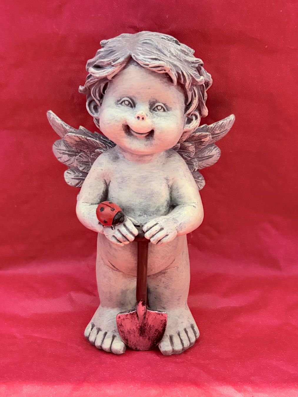 Statuette: Putte Engel mit Schaufel und Marienkäfer Neu – Nuovo e nell'imballaggio originale da Zäziwil venduto da meri79. 1