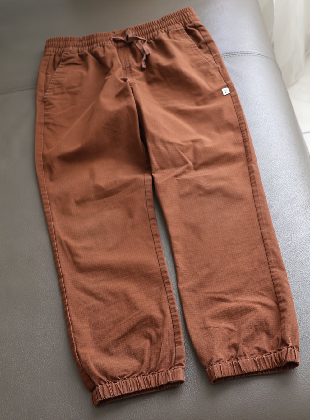 Namuk Pantaloni: NAMUK HOSE 152/158 – Usato da Balzers venduto da MinimenschMia