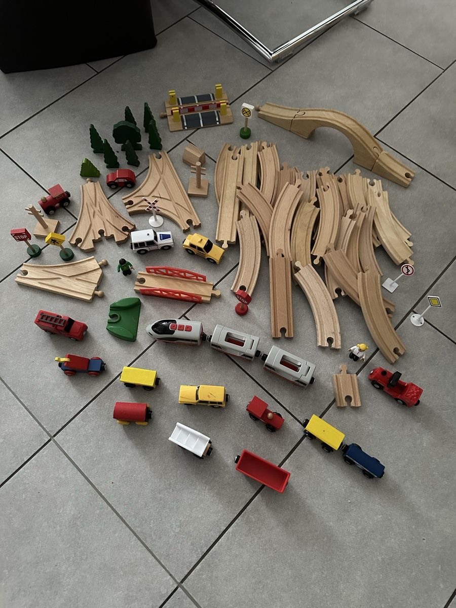 Jouets: briobahn mit zubehör – D'occasion à Landquart par lumima