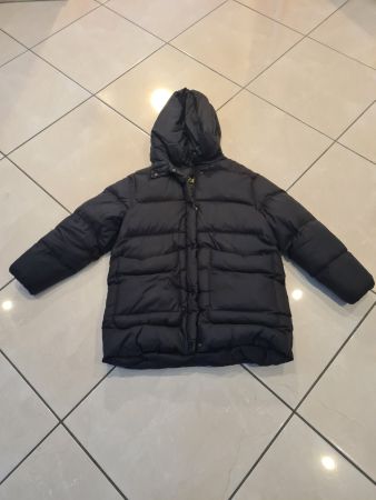 Warme, schwarze Winterjacke mit Kapuze, Gr. 164 von Zara