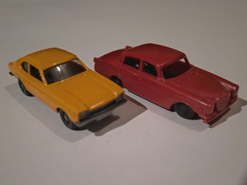 Wiking Modellini d'auto: Zwei Oldtimer in 1:87 (H0) – Usato da Oberbuchsiten venduto da Peterkeist