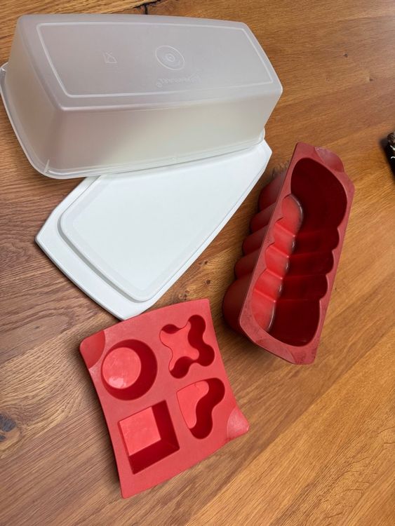 Tupperware Teglie da forno: Tupperware- Cake Aufbewärungs Behälter & Silikon Back Formen – Usato da Gurmels venduto da topsommer 1