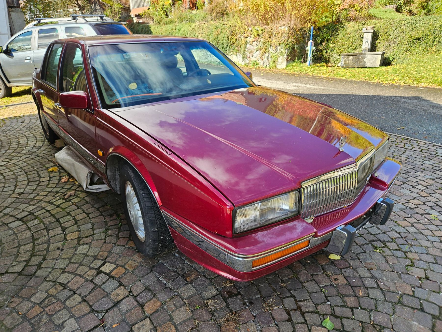 Cadillac Automobili: Cadillac Seville rot Metallic – Usato da St.Gallenkappel venduto da RocknSkull 2