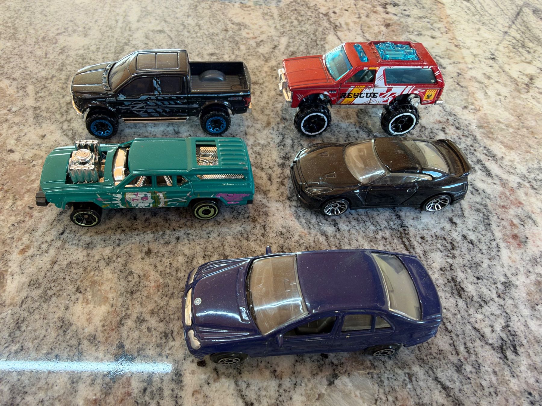 Hot Wheels Modellini d'auto: 5 Hotwheels Spielzeugautos – Usato da Volketswil venduto da Scoobi500 2