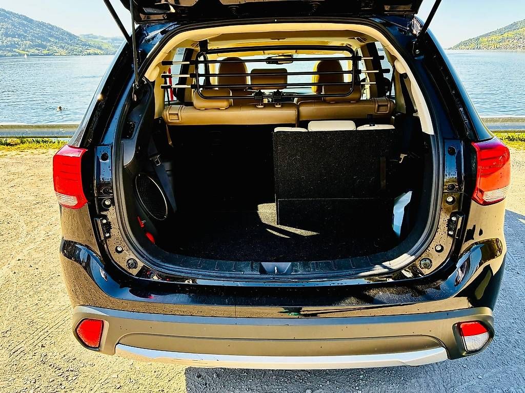 Autos: Mitsubishi Outlander 2.2 DID Diamond – D'occasion à Langenthal par Goergens10 5