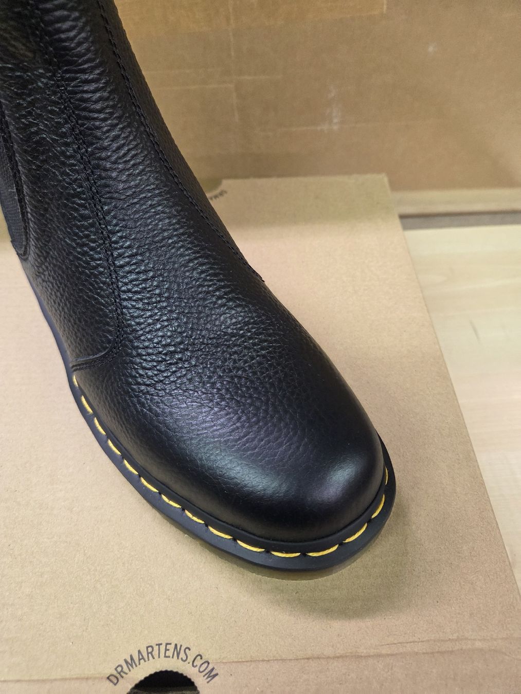 Dr. Martens Herrenschuhe: Dr. Martens 2976 HI  – Neu und originalverpackt aus Maroggia von MarDoni 2